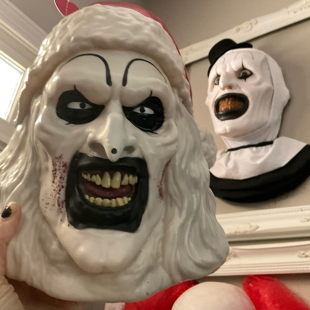 Terrifier 3 Popcorn Bucket - Picture 2 of 4